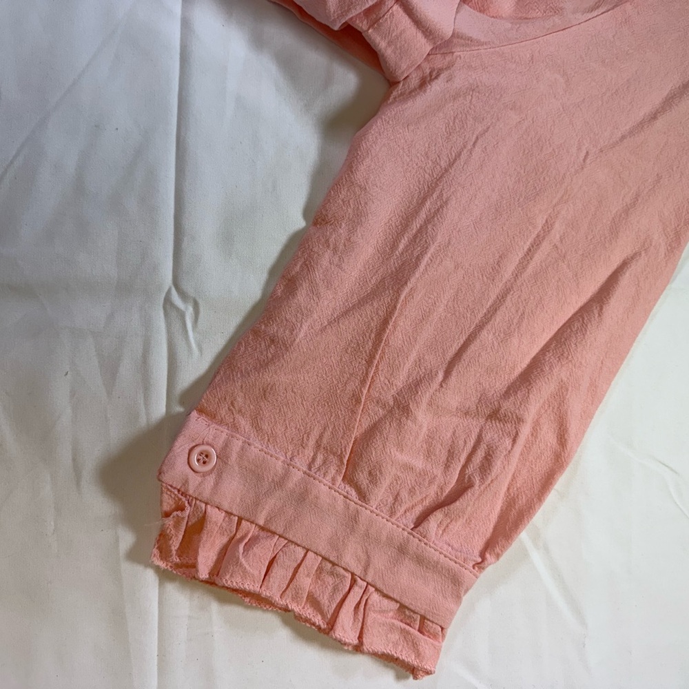 Women’s Light Pink Blouse with Ruffle Trim on sleeves and bottom. SizeXL. - Picture 4 of 8